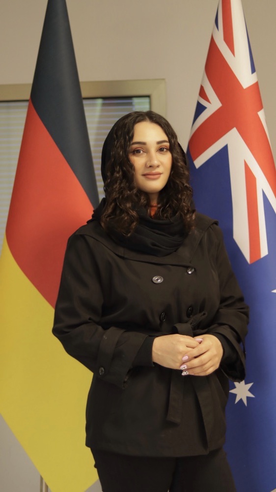 یلدا روشنی رهبر
